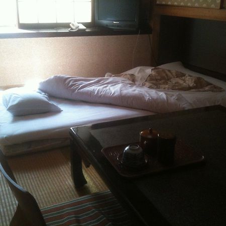 Kamesei Ryokan Chikuma Eksteriør billede